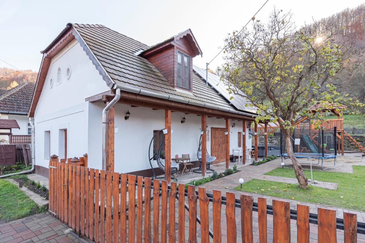 Apartamento HepeHuta Házikó Háromhuta Exterior foto