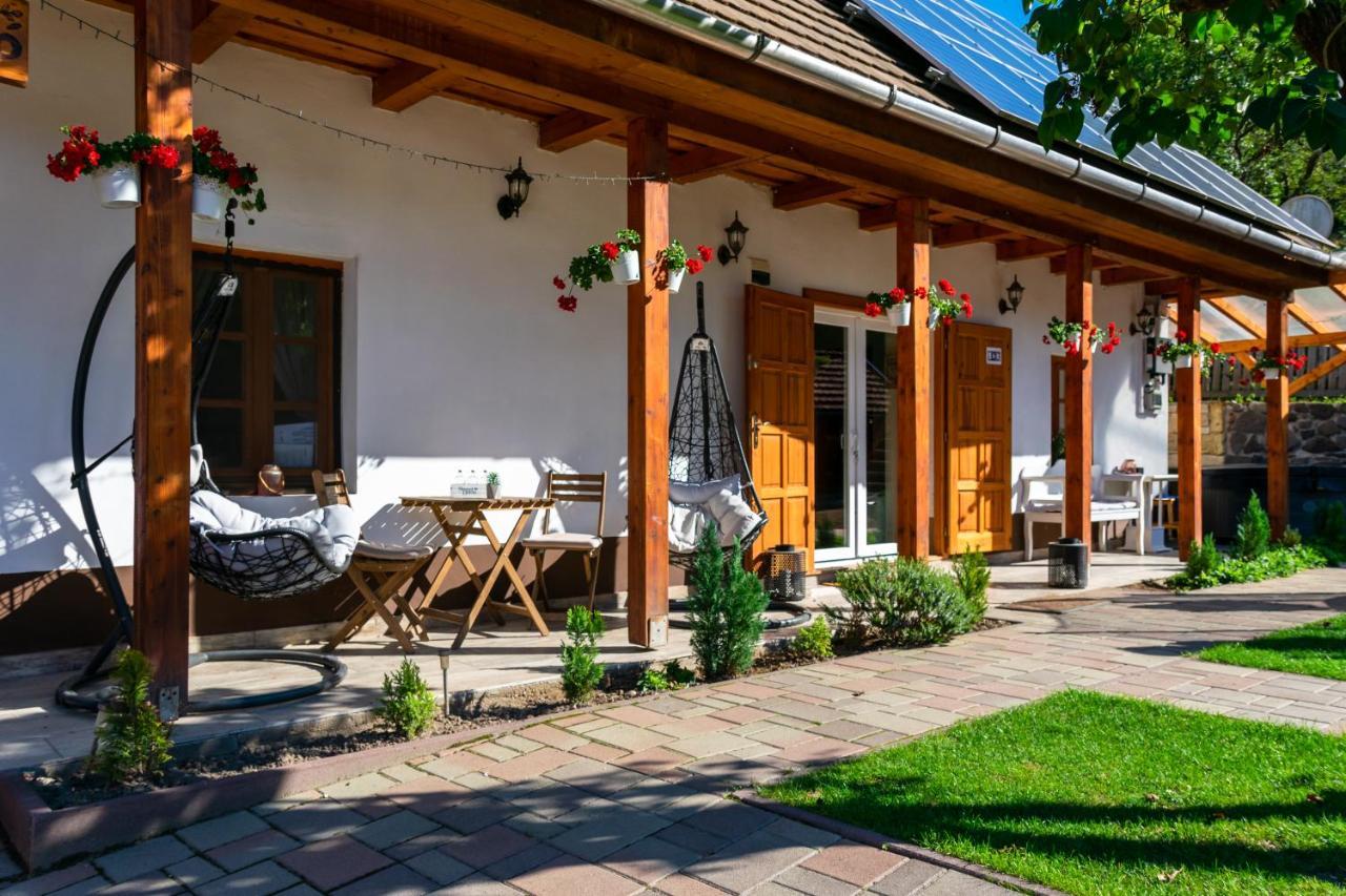 Apartamento HepeHuta Házikó Háromhuta Exterior foto
